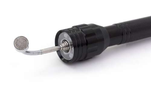 Welzh - Flash Light With Magnetic Pick Up Tool